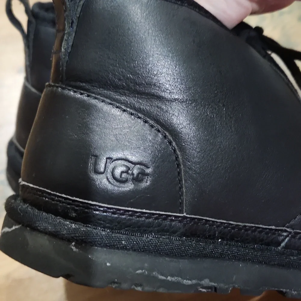 UGG Neumel Chukka Boot 8 Black Leather Shearling Boho Cozy Warm Waterproof - Picture 4 of 9